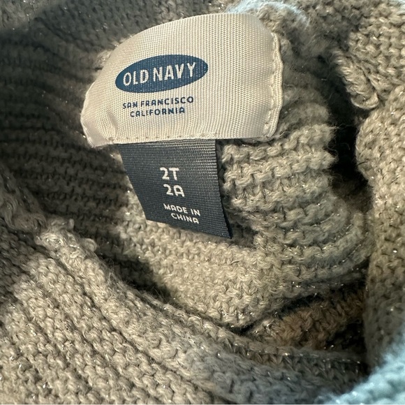 Old Navy Funnel-Neck Capelet Grey Sweater size 2T - Picture 4 of 4